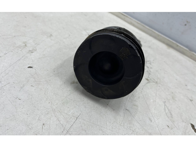  Поршень с шатуном    Saab 9-5  