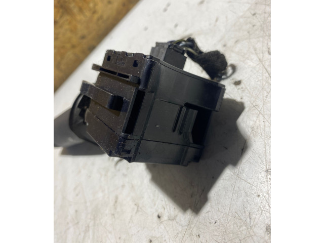 Ручка стеклоочистителей 13305522, 00980521000 Opel Meriva A