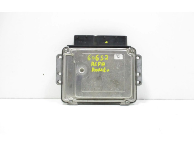 Блок управления двигателем Блок управления 0281013138 Alfa Romeo 166