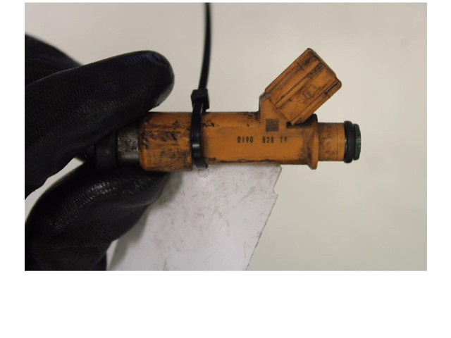 Vstřikovač Daihatsu Terios pro benzínový motor 1.3