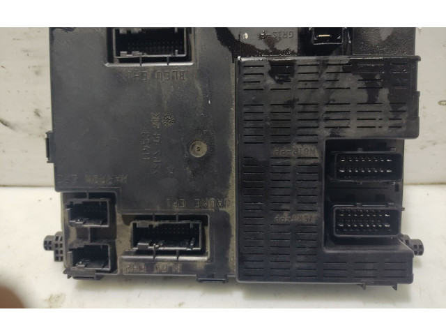 Блок предохранителей 9650913880, 16199401 Citroen Xsara