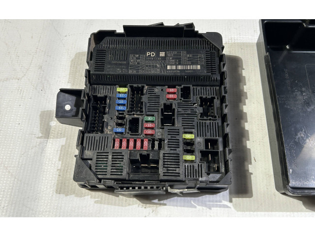 Pojistková skříňka 24382ez03b Nissan Titan 2017