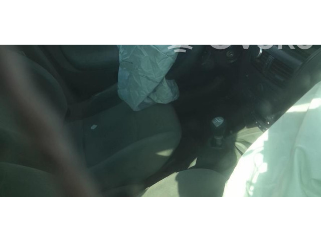 Ручка стеклоочистителей 7701051763   Renault Clio II