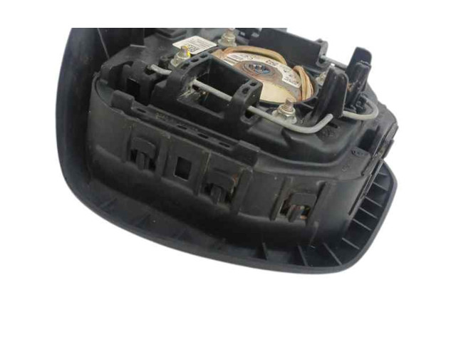 Надувная подушка для руля       Renault Clio IV  2012 -  года   