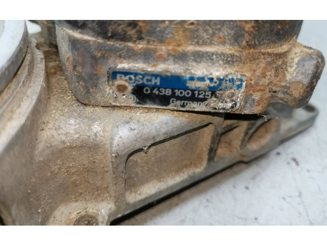 Vstřikovací lišta 0438120185, 035133353AB   Audi 100 200 5000 C3     