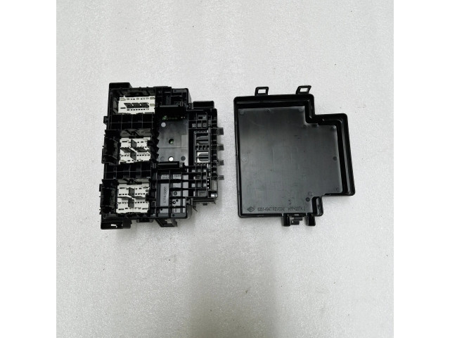 Блок предохранителей 68460093AC   Jeep Grand Cherokee WL    