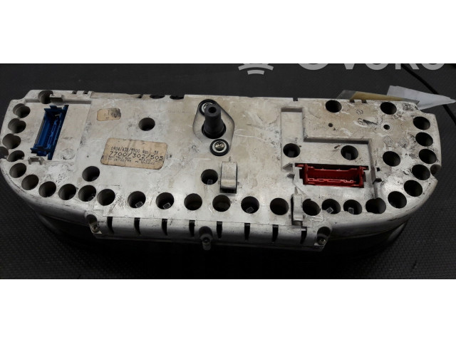 Панель приборов 7700302505 Renault Trafic I