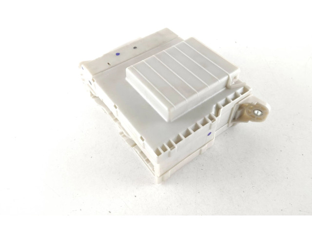 Pojistková skříňka 8273030A84, S4292 Lexus GS 300 350 430 450H 2008