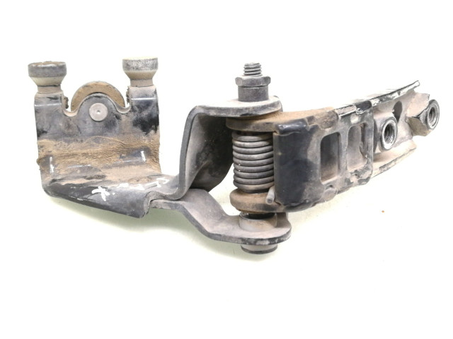 Средняя направляющая ролика / средний шарнир