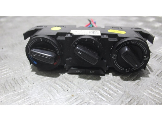 Блок управления климат-контролем 6V0820045C Skoda Fabia Mk3 (NJ)