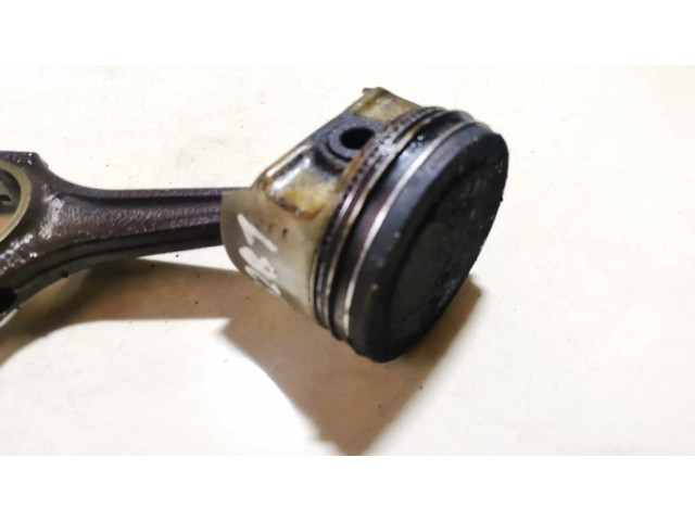 Píst Opel Tigra A pro benzínový motor 1.4