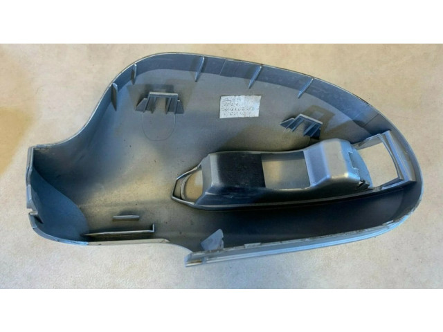 Пластиковая отделка зеркала