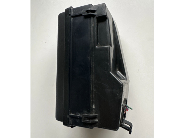 Блок предохранителей     Subaru Forester SK    