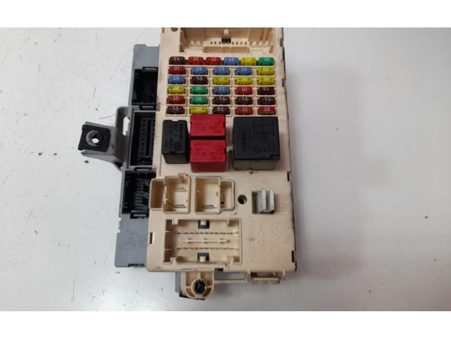 Блок предохранителей 60698375 Alfa Romeo GT