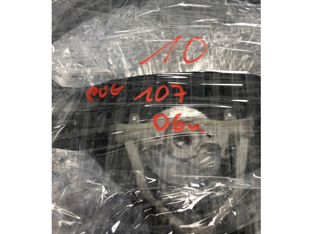 Руль Peugeot 107 2005 - 2014 года