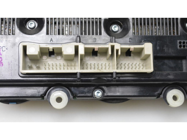 Модуль блока управления кондиционером 74241061 Skoda Octavia Mk2 (1Z)