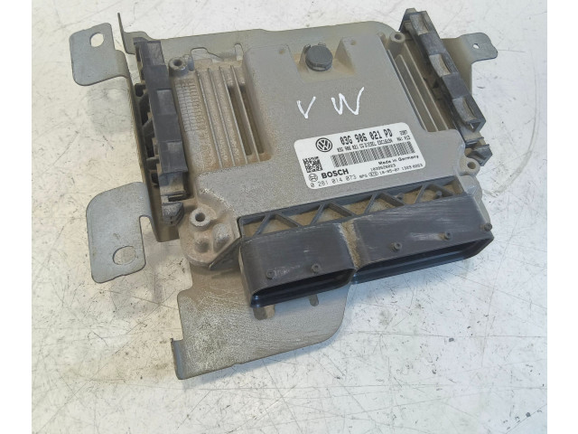 Řídící jednotka 03G906021PD Volkswagen Caddy 2010
