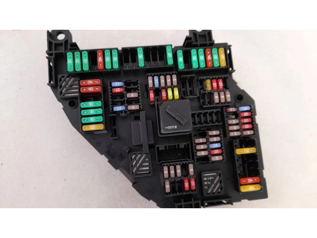 Pojistková skříňka 926492302 BMW 5 GT F07 2014