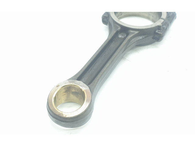 Шатун CRLB 04L105401A, 04L105401A    Skoda Superb B8 (3V)  