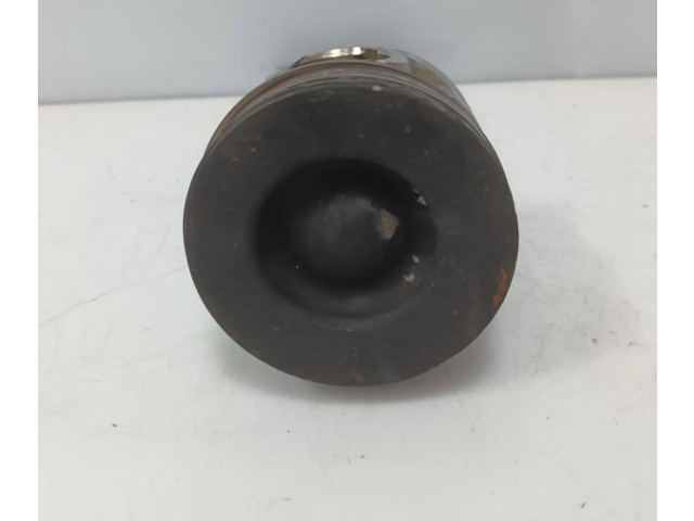 Píst 9818178480 Citroen Berlingo