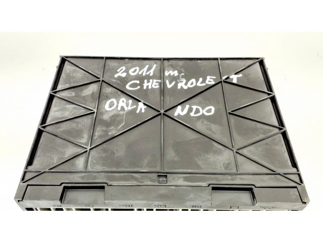 Блок комфорта 13580773 Chevrolet Orlando