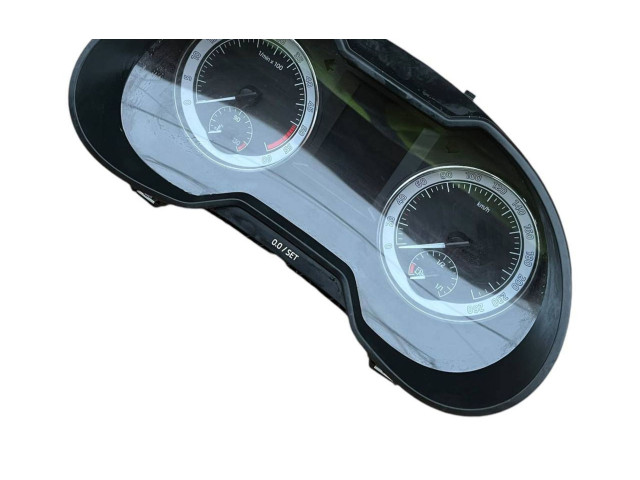 Панель приборов 5E0920751E, 5E0260   Skoda Octavia Mk3 (5E)       