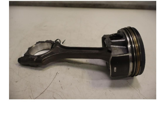 Поршень с шатуном 55273835 Alfa Romeo Stelvio