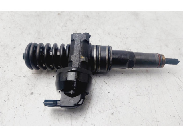 Форсунка 038130073AG Volkswagen Jetta V