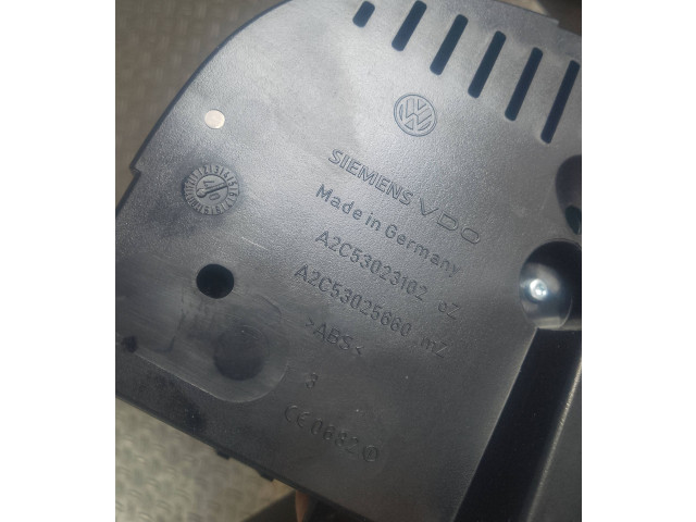 Панель приборов 2K0920844C   Volkswagen Caddy       