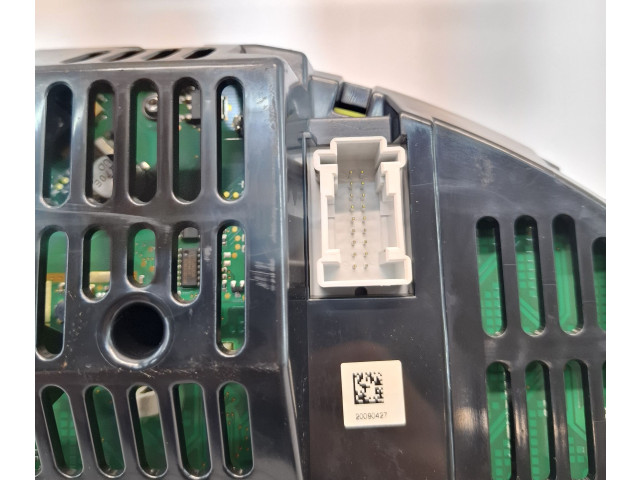 Přístrojová deska Mercedes-Benz E C207 W207 2010 A2C53346469, A2125409747