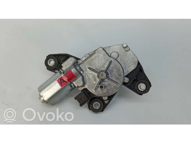 Двигатель стеклоочистителя заднего стекла