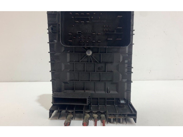 Блок предохранителей  1K0937125A   Audi A3 S3 8P    