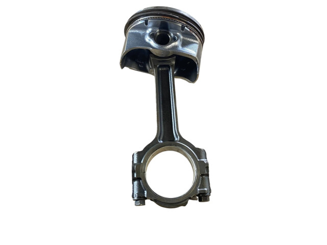 Поршень с шатуном 12658744, 12714549 Chevrolet Camaro