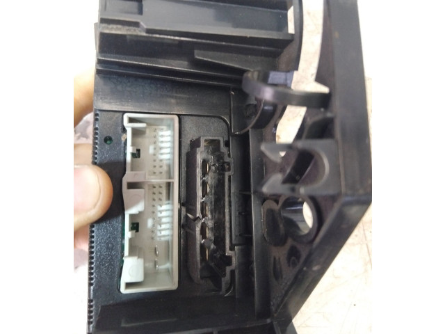 Блок управления климат-контролем    Volkswagen Golf Plus