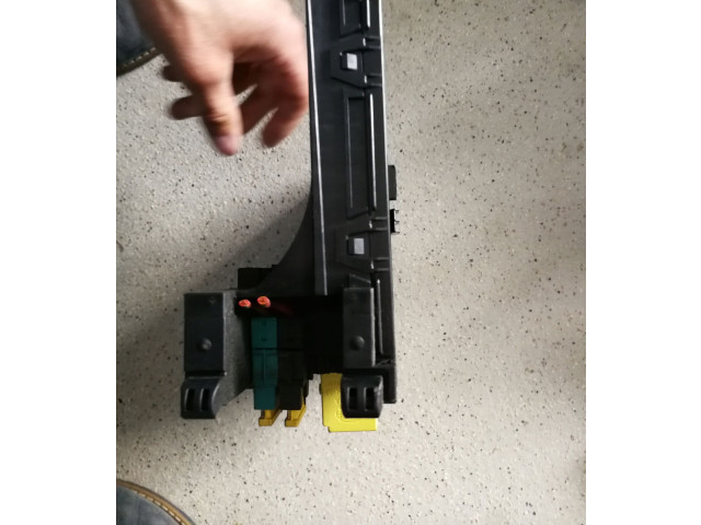 Pojistková skříňka 2035451801 Mercedes-Benz C W203 2005