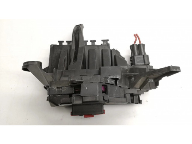 Узел подключения плюсовых проводов