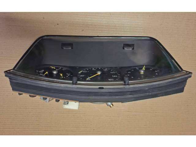 Панель приборов 87001050   Mercedes-Benz W123       