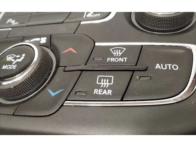 Блок управления климат-контролем 60928135, P6TM19DX9AB   Jeep Compass