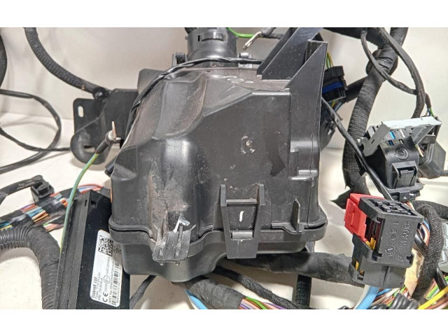 Блок предохранителей DV6FD   Peugeot 2008 I    