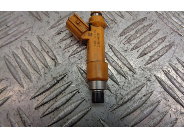 Vstřikovač 23250-40020   Toyota Yaris     