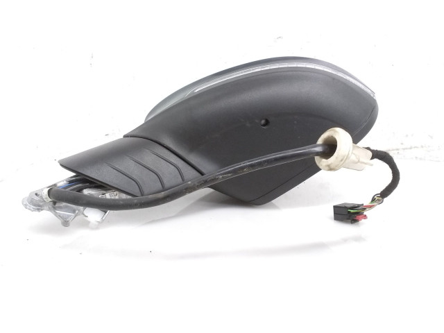 Зеркало электрическое Volkswagen Golf VIII 2019 - года