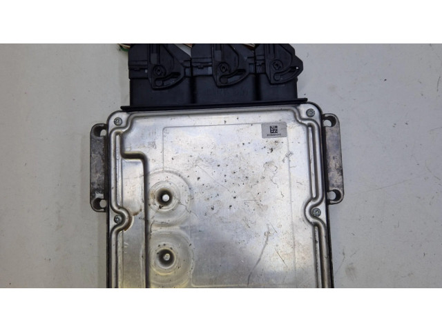 Řídící jednotka 237102213R, 0281030439 Dacia Sandero 2014