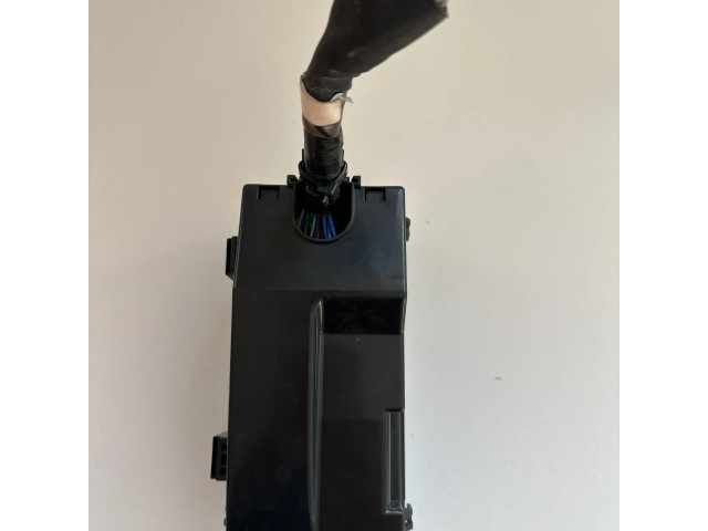 Блок предохранителей    Subaru Forester SK    