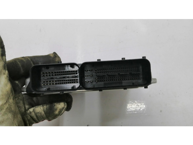 Блок управления двигателя 03L906018FM   Seat Altea XL