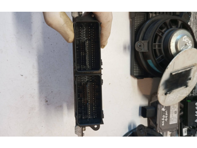 Блок управления двигателя 31212486   Volvo V70