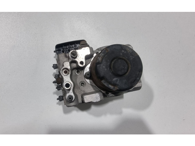 Блок АБС 1338005510, 4454053030 Lexus IS 200-300 1999 - 2005 года