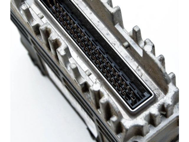 Блок управления двигателем Блок управления 030906026R, 0261203302 Volkswagen Golf III