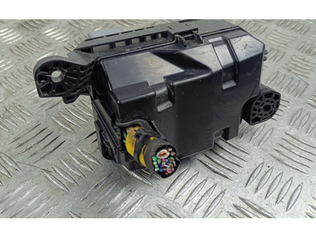   Pojistková skříňka 0451NA, 3606NA   Mitsubishi Outlander 2015