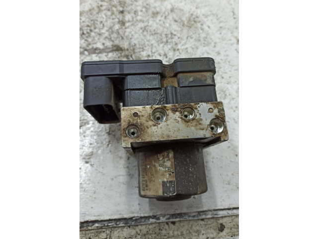 Jednotka ABS    Volkswagen Caddy 2003