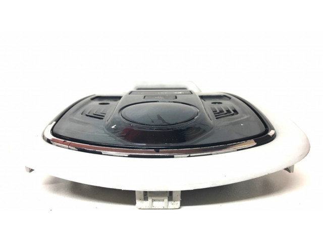 Фонарь освещения передних мест